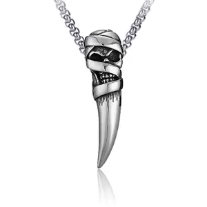 Collier pendentif dent de crâne en acier inoxydable rétro avec chaîne style gothique