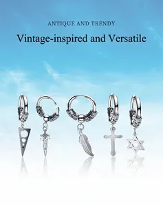 Boucles d'oreilles créoles en acier inoxydable avec pendentifs croix, épée et plume