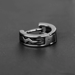 Men's punk titanium steel hoop earring with vintage matte finish and black lightning pattern