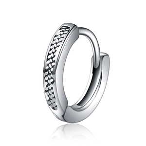 Minimalist Titanium Steel Hoop Earring For Men Women Polished Silver Huggie Earring Hammered Textured Industrial Style Single Earring