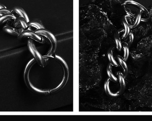 Vue détaillée des boucles d'oreilles chaîne en acier inoxydable massif avec boucle ronde