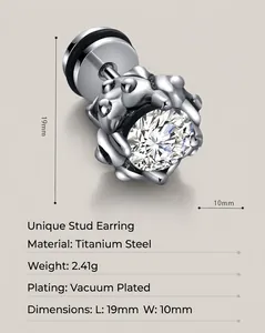 Dettaglio macro dell'orecchino a corona in acciaio al titanio con zircone e dimensioni