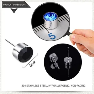 Vue détaillée des boucles d'oreilles 6mm en acier titane 304 hypoallergénique et bleu