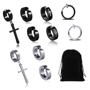 Collezione Orecchini a Croce in Acciaio Inossidabile Assortimento Ear Clips Senza Buco Con Sacchetto Nero Opaco Argento Punk