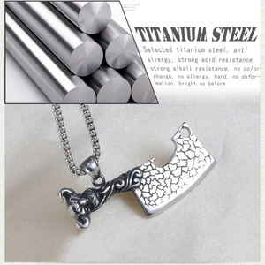 Collier avec pendentif couperet de dragon en acier titane vintage et décapsuleur