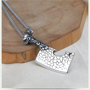 Gothic skull cleaver pendant necklace in retro stainless steel with box chain