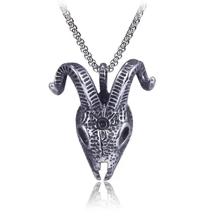 Collier totem crâne de bélier en acier inoxydable vintage avec cornes au style hip hop