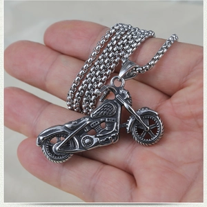 Retro stainless steel motorcycle pendant necklace with vintage silver box chain