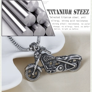Retro hip-hop motorcycle pendant necklace made of high-quality durable titanium steel