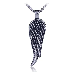 Collier en acier inoxydable vintage avec pendentif plume ailée sur une chaîne box