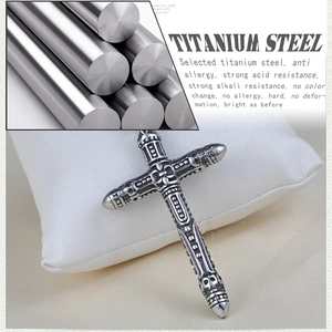Collier croix rétro hip hop en acier titane avec motif crâne pour hommes et femmes