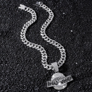 Chaîne cubaine hip-hop glacée pour hommes avec pendentif requin Bread Winner