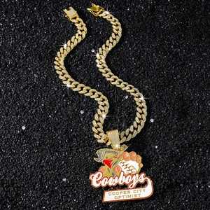 Collana con Ciondolo in Lega di Zinco con Strass Hip Hop Uomo Catena a Maglia Cubana con Strass Cowboys Logo Gioielli Sportivi