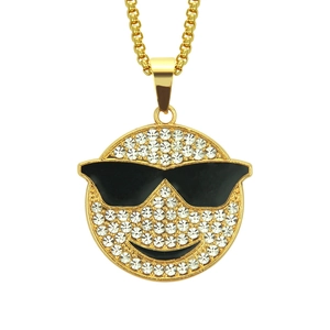 Collier hip-hop doré avec pendentif emoji smiley en strass avec lunettes de soleil