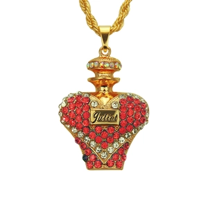 Collier pendentif bouteille de parfum cœur doré avec cristaux rouges et blancs et gravure Juliet