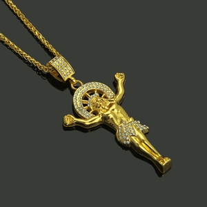 Hiphop-Halskette mit goldenem Jesus-Porträt-Anhänger und funkelnden Diamanten an der Kette