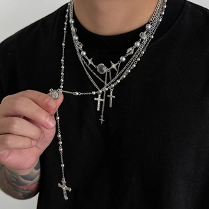 Ensemble de 4 colliers superposés pour hommes avec croix argentée et pendentifs