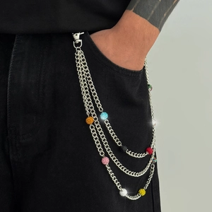Chaîne de pantalon à trois rangs en métal argenté avec boules de strass colorées