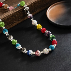 Collier hip-hop pour hommes avec perles de strass colorées et entretoises argentées