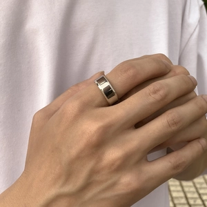 Bague Lisse en Acier Titane Minimaliste Hip Hop Anneau pour Hommes Femmes Poli Punk Gothique Bijoux Accessoires Cadeau