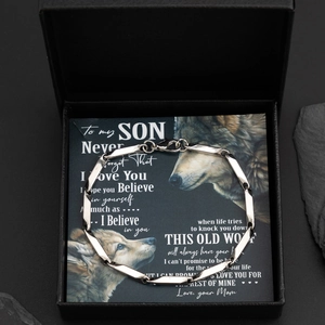 Bracelet pour hommes en acier titane avec carte de loup dans une boîte cadeau