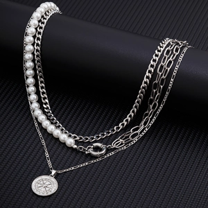 Collier multicouche argenté pour homme avec perles, chaînes cubaines et boussole