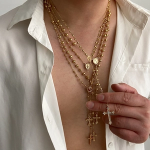 Goudkleurige gelaagde herenketting set met kruishangers en religieuze medaillon charms