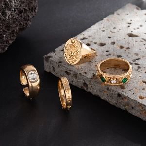 Vintage Baroque Zinc Alloy Rhinestone Lion Crest Cross Open Rings Gold Silver Plated Streetwear Finger Ring Collection