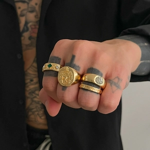 Hip hop gold plated rings set with emerald and diamonds for men in street style