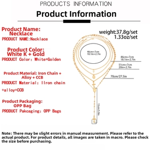 Détails techniques du collier multicouches avec pendentifs croix et médaillon en métal