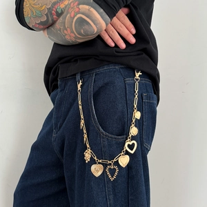 Catena da vita hip hop in metallo dorato con vari ciondoli a cuore per jeans da uomo