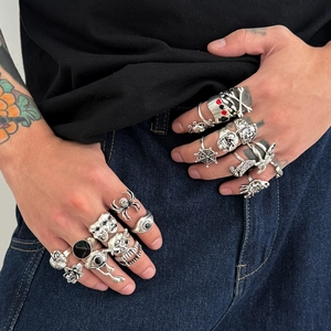 Ensemble de 21 bagues punk argentées vintage pour hommes avec motifs gothiques