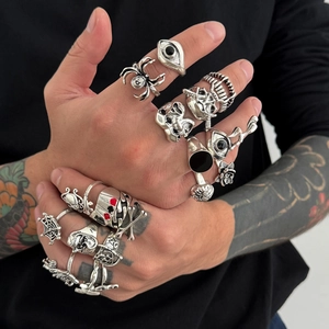 Lot de 21 bagues punk pour hommes en argent vintage avec motifs tête de mort et araignée