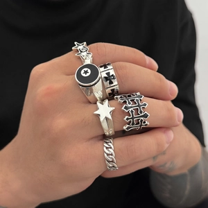 5-piece men's punk star and cross ring set in vintage silver finish on hand