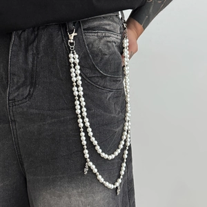 Catena per jeans da uomo a doppio strato di perle con ciondolo a croce e moschettoni