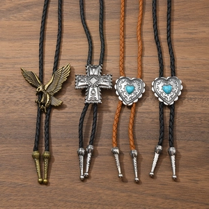 Cravates bolo western vintage avec pendentifs aigle, croix et cœur turquoise sur cuir