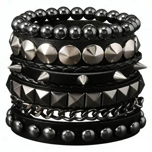 Bracelet punk rock multicouche pour homme avec chaînes en métal, rivets et cuir noir