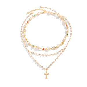 Collana da uomo a tre strati con perle, ciondolo a croce e pietre colorate