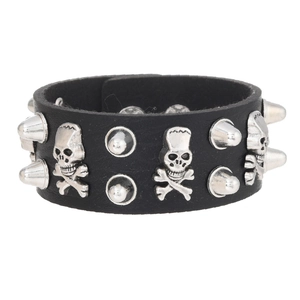 Bracelet punk Y2K en cuir noir avec clous tête de mort argentés et pointes rock gothique