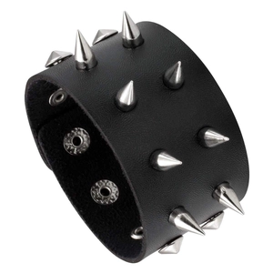 Bracelet large en cuir noir style punk avec deux rangées de pointes métalliques