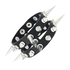 Bracciale in Pelle Borchiata a Doppia Fila Punk Rock Gothic Per Uomo Bracciale Rigido Con Rivetti Traforato Cinturino in Pelle Nera Gioielli