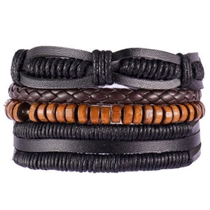 Vintage Multilayer Leather Bracelet For Men Handwoven Braided Cowhide Alloy Rudder Skull Charms Wood Bead Adjustable Bracelet Jewelry