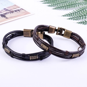 Bracelets multicouches en cuir tressé pour homme avec boucle en alliage de style vintage