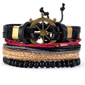 Bracelet Vintage Nautique Gouvernail Multi-Couches en Cuir de Vache pour Hommes Bracelet Tissé à la Main en Corde et Perles de Bois