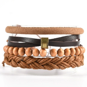 Bracelets Tressés en Cuir Vintage pour Hommes Multicouche Bohème Ethnique Perles en Bois Charmes en Alliage Bijoux Cadeau