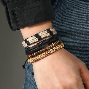 Bracelet multicouche rétro pour hommes avec cuir tressé et perles de coco brunes