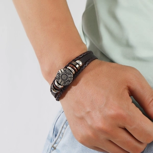 Men's retro braided leather bracelet with multilayered brown beads and metal clasp