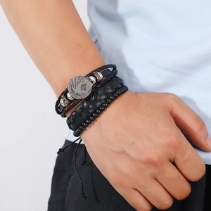 Ensemble de bracelets multicouches pour hommes en cuir avec breloque poker As de Pique