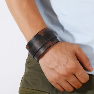 Bracelet manchette large multicouche en cuir marron vintage pour homme style rustique