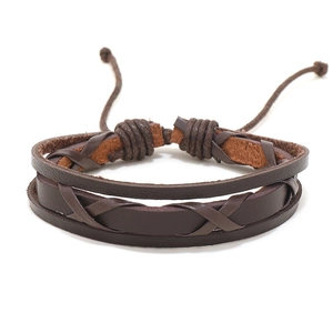 Bracelet multicouche en cuir marron vintage pour homme avec cordon réglable pratique